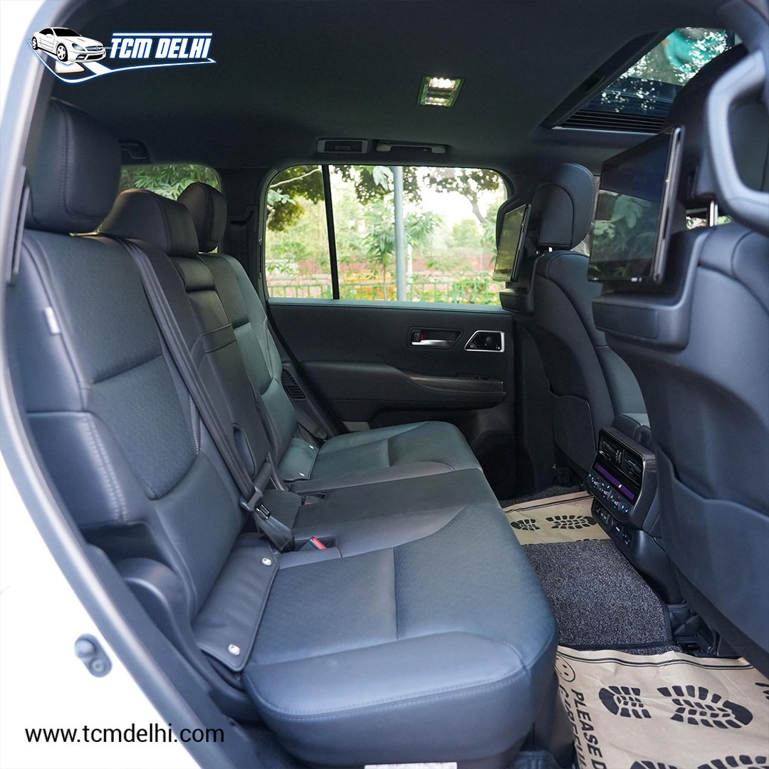 TOYOTA LAND CRUISER ZX 300