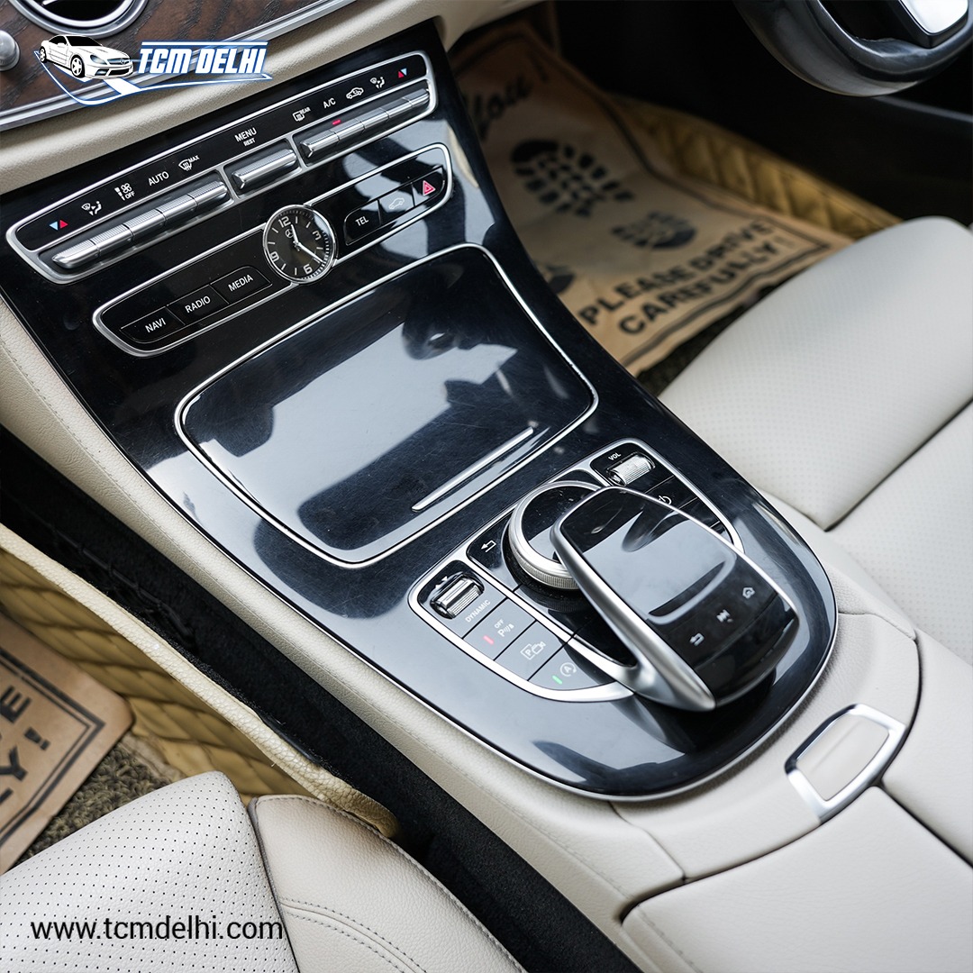 MERCEDES BENZ E220D