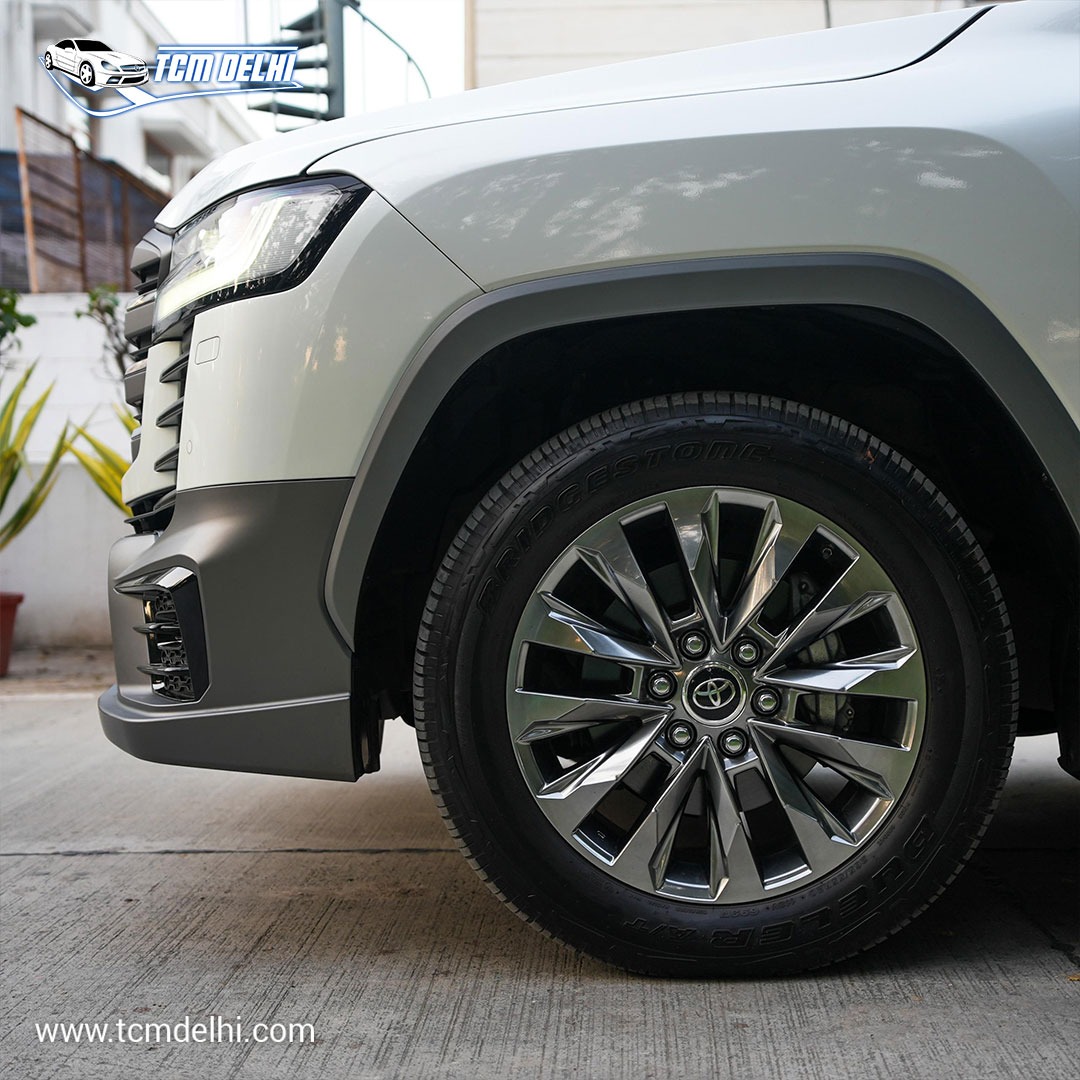 TOYOTA LAND CRUISER ZX 300