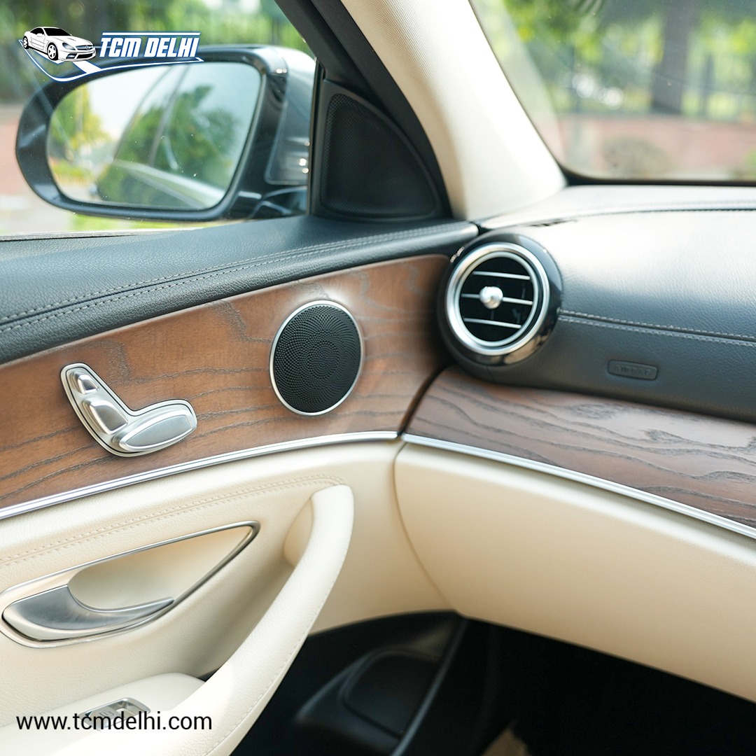 MERCEDES BENZ E200