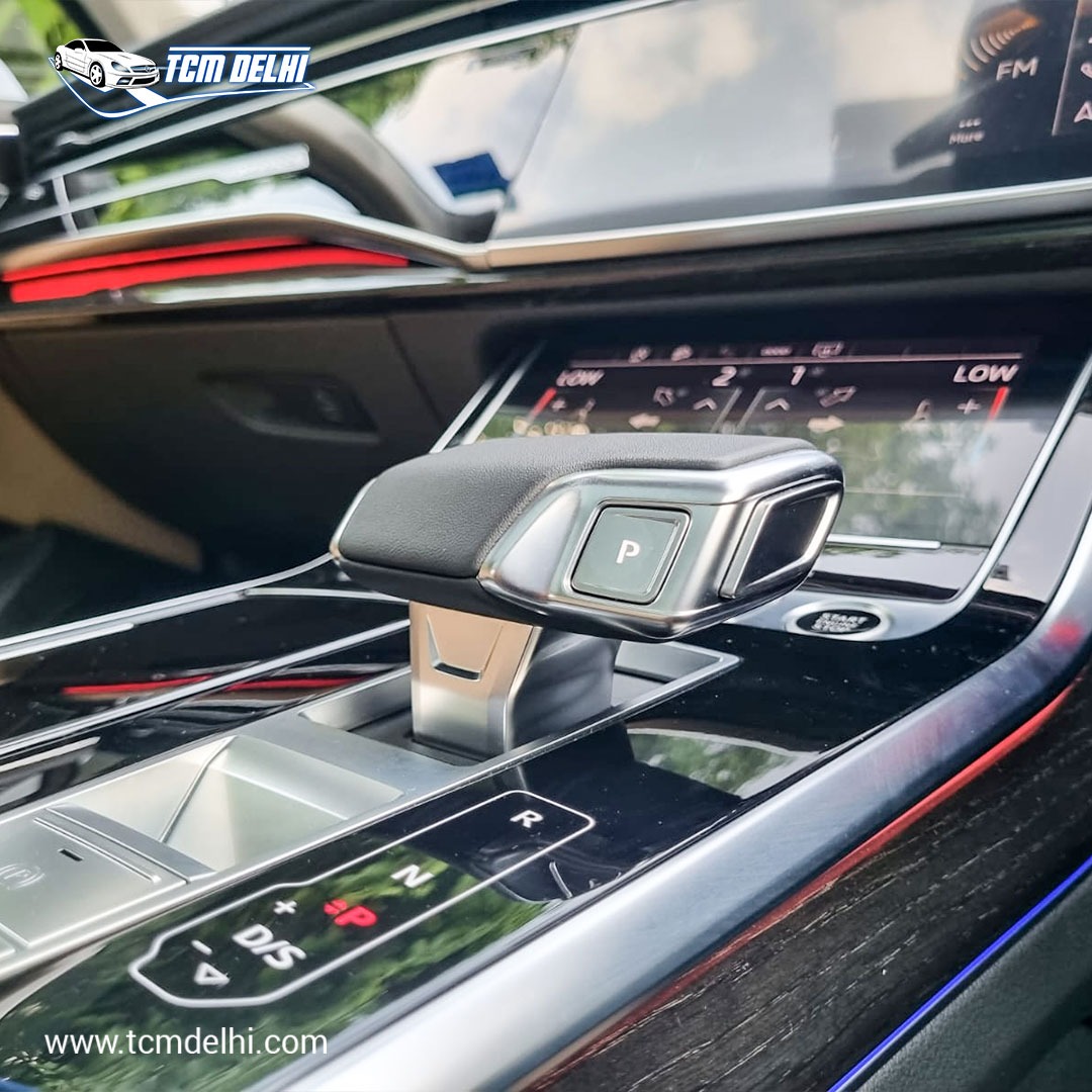 AUDI Q7 55TFSI TECNOLOGY