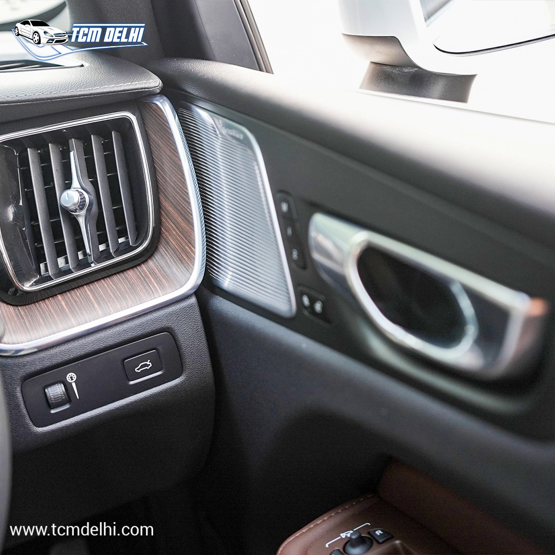 VOLVO XC60 B5 ULTIMATE