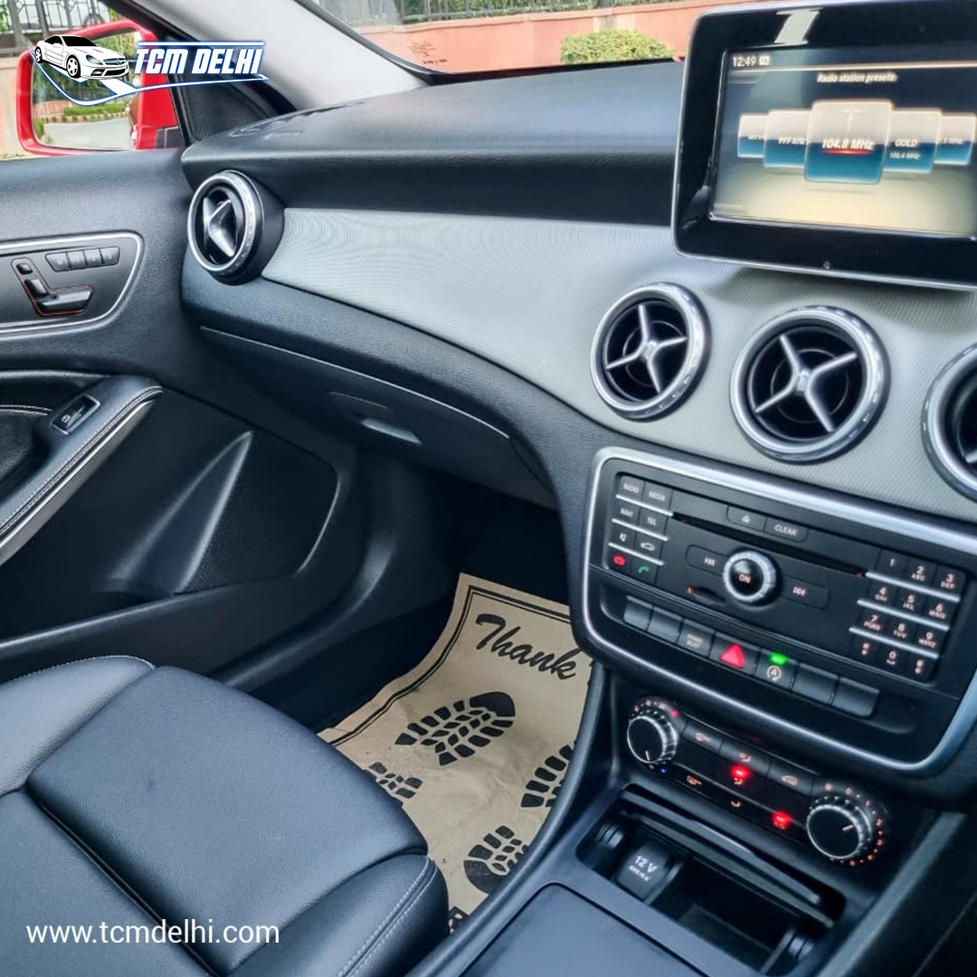 MERCEDES BENZ GLA200 SPORTS