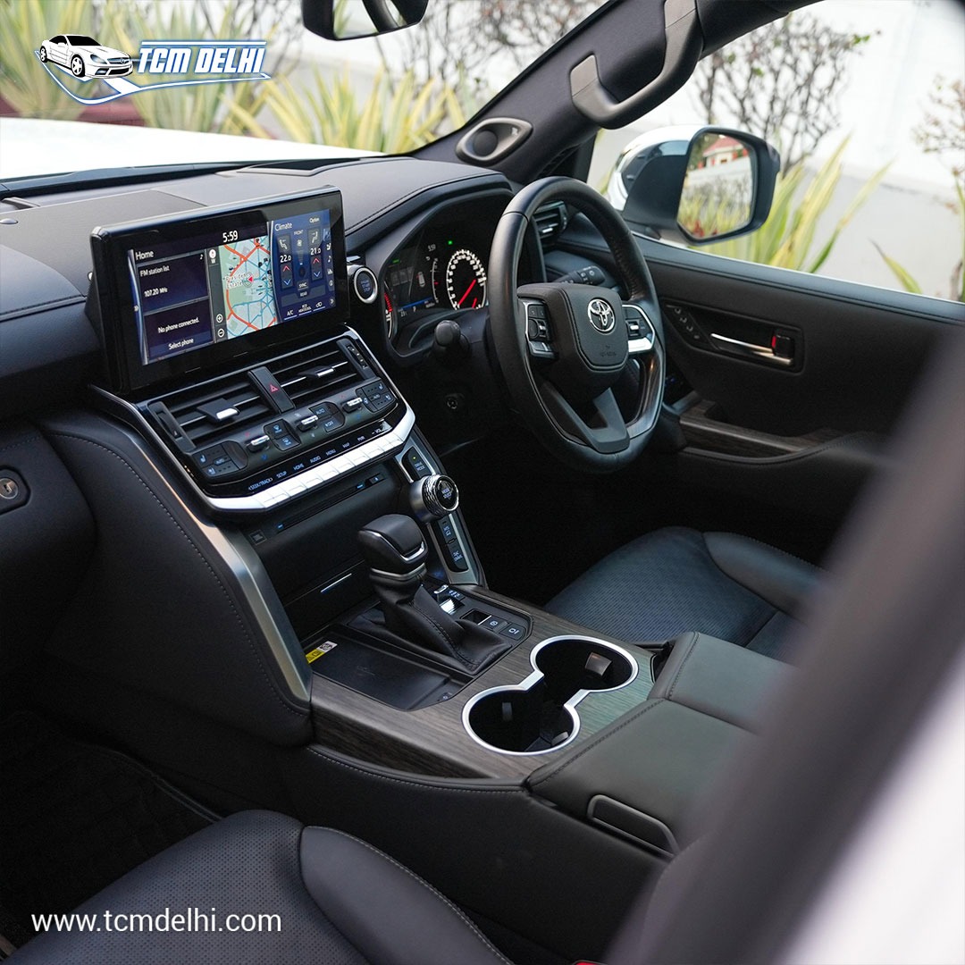TOYOTA LAND CRUISER ZX 300