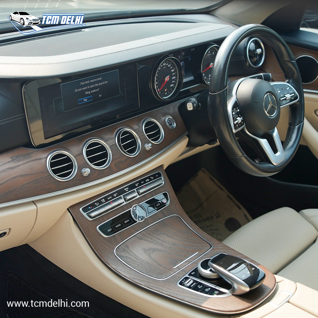 MERCEDES BENZ E200